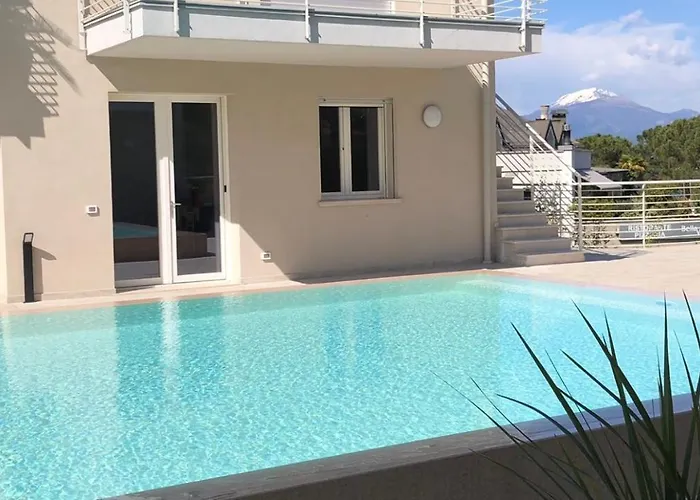 アパート *central Lakeside Apt*swimming Pool & Free Parking *